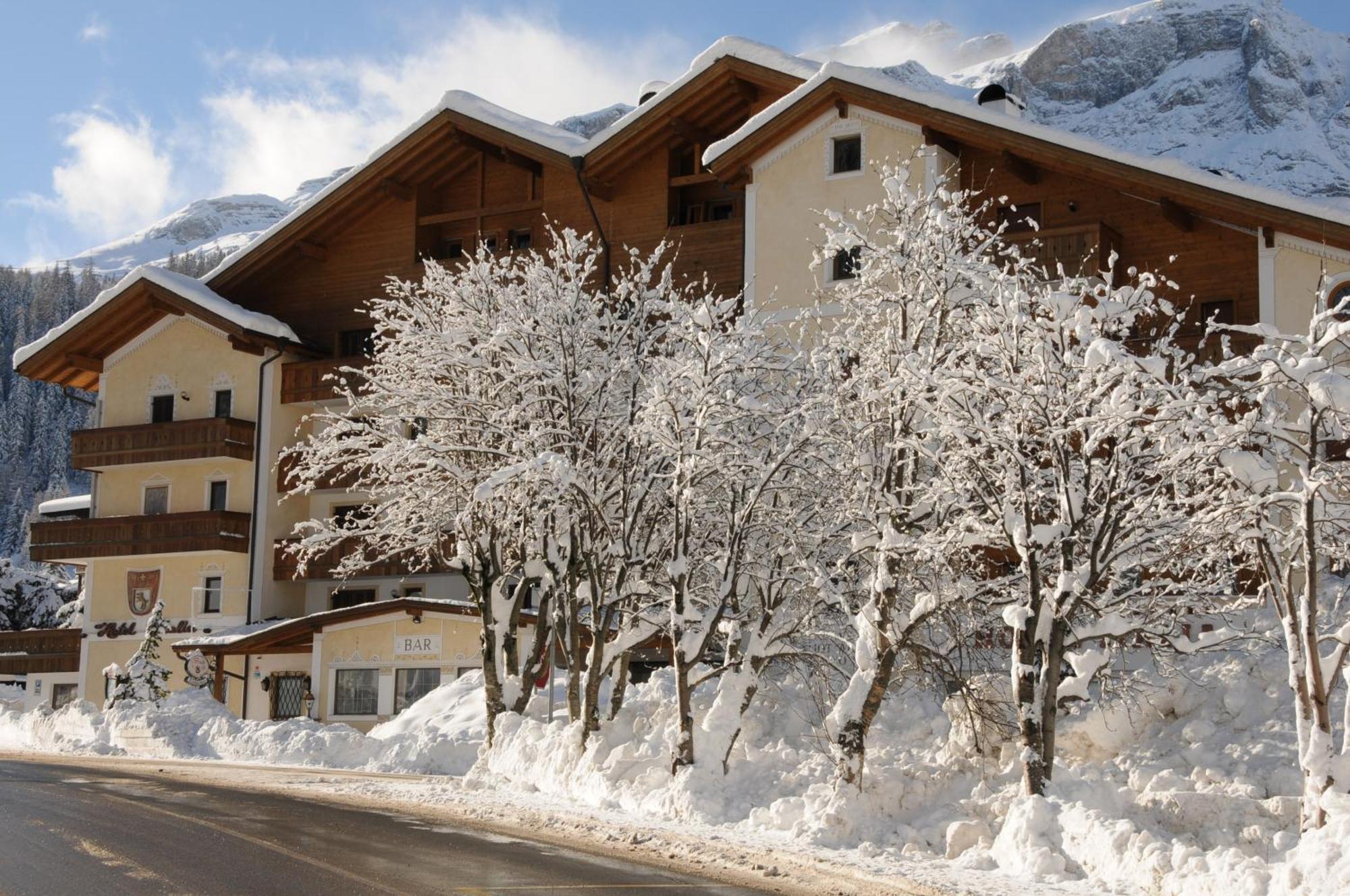 Hotel Italia Corvara In Badia Exterior photo