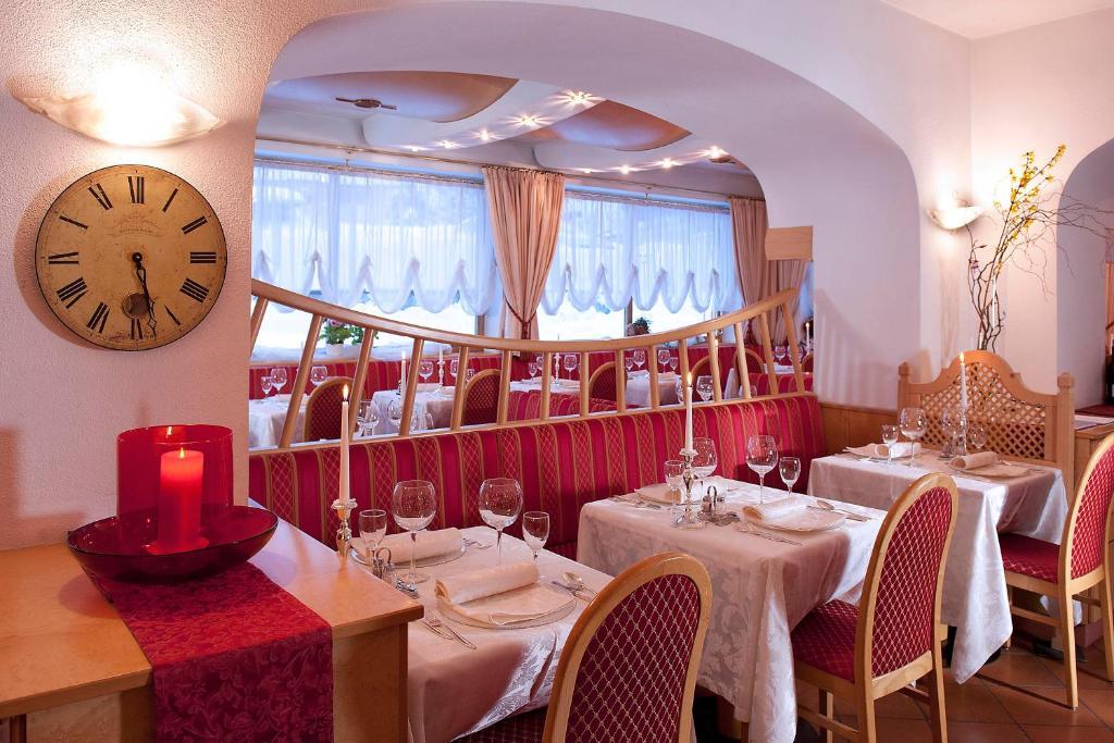 Hotel Italia Corvara In Badia Exterior photo